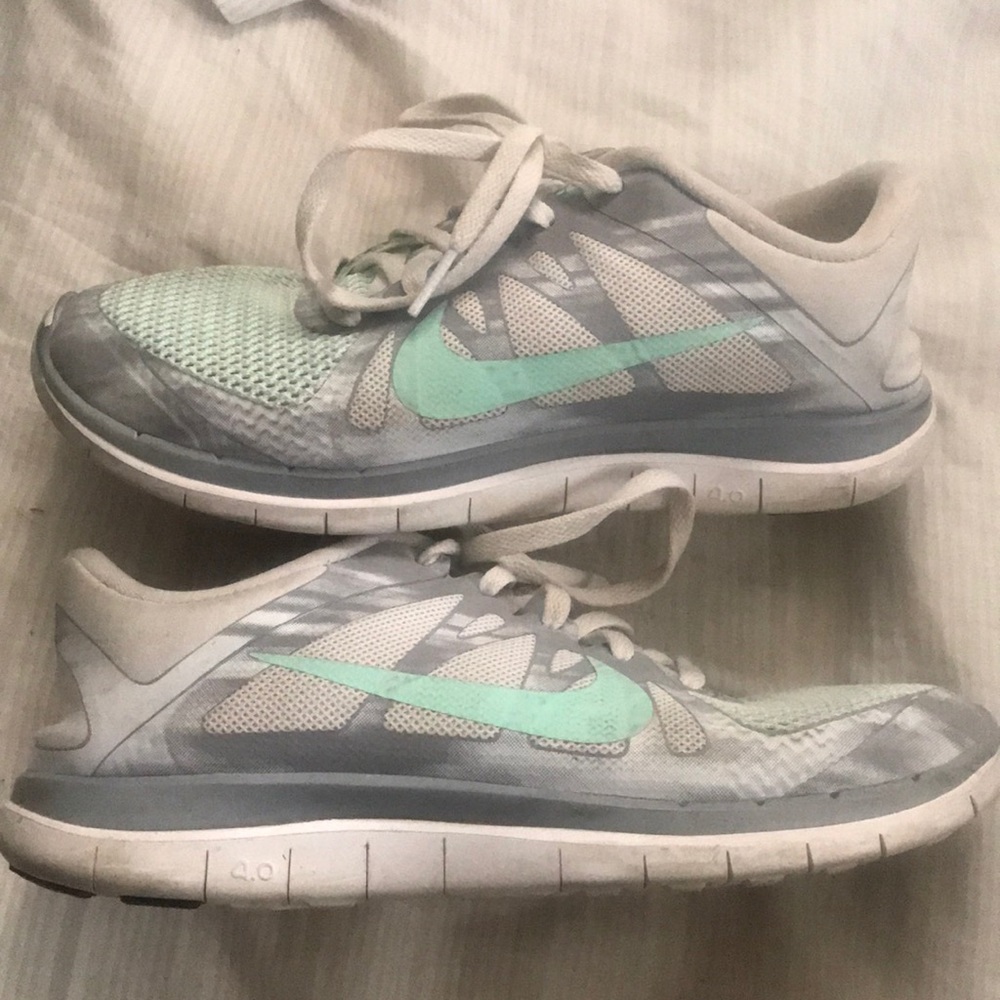 nike free runs